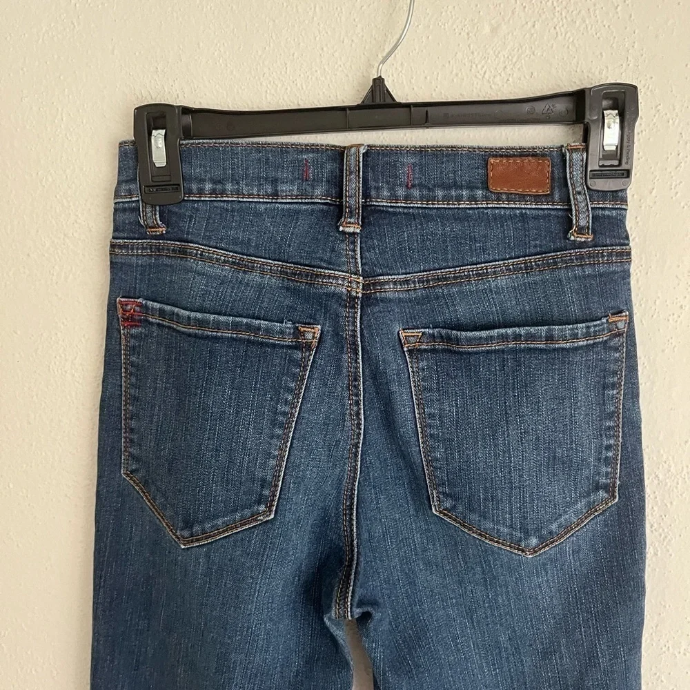 BDG Woman Blue High Rise Cigarette Jean, Size 27